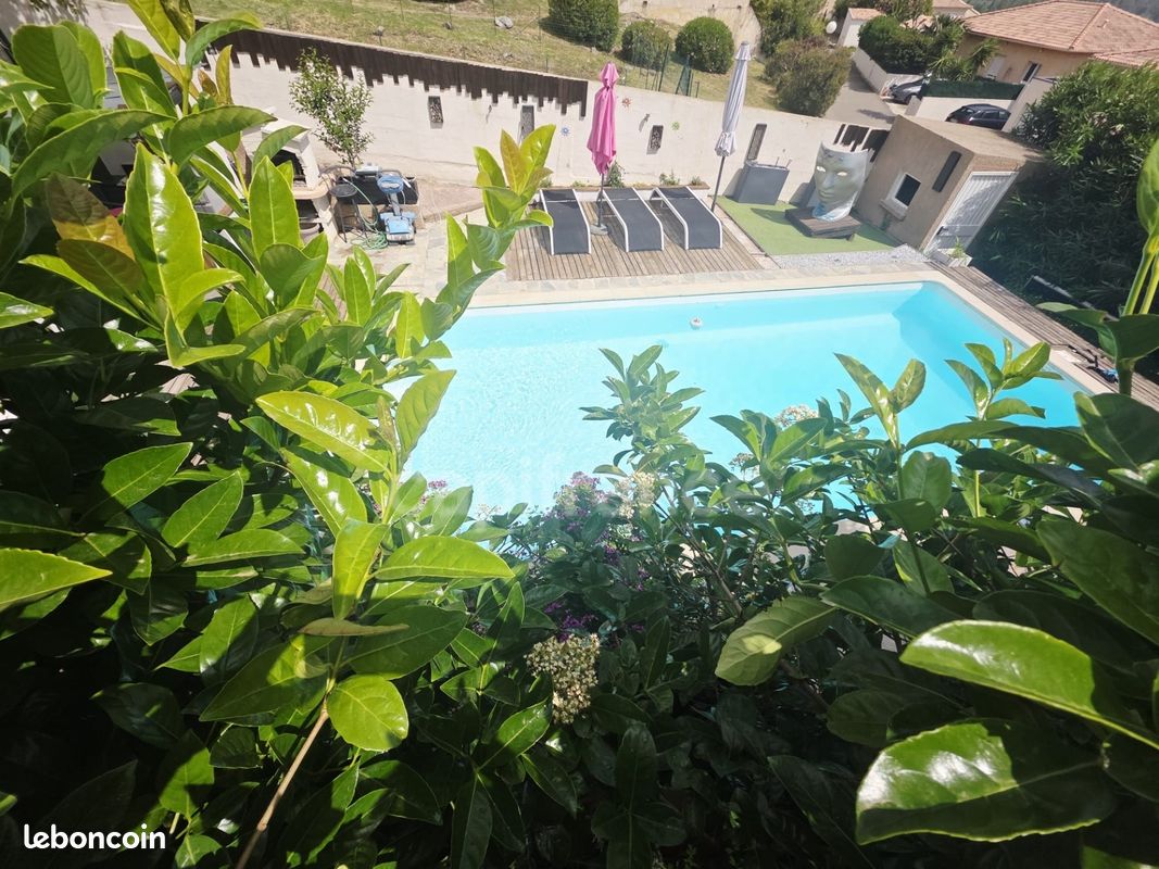 Maison 6 pièces 190 m² · à Biguglia · 190 m² · 590 000 €
