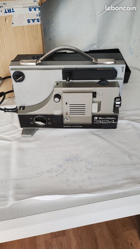 Projecteur super 8 vintage (image 1)