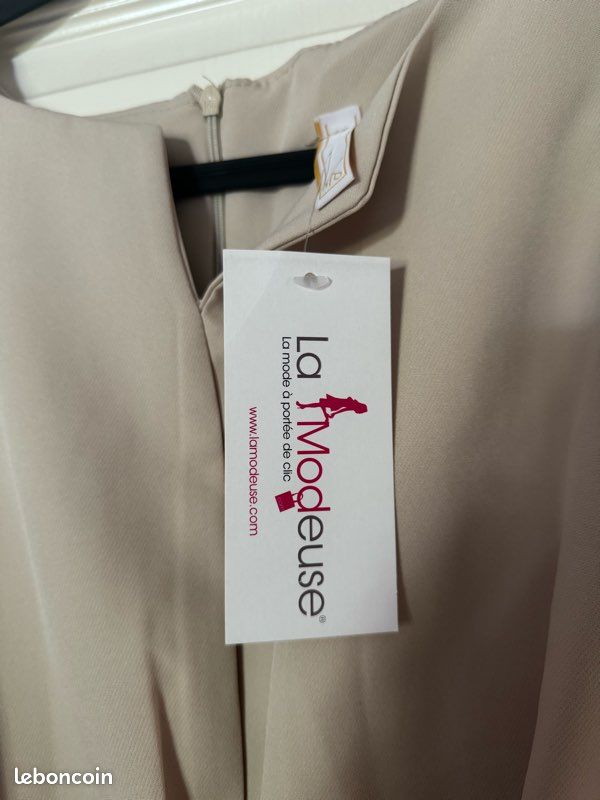 Robe beige élégante La Modeuse (image 4)