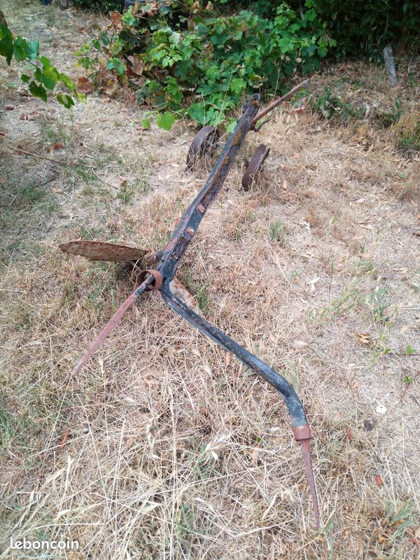 Charrue à mains (image 2)