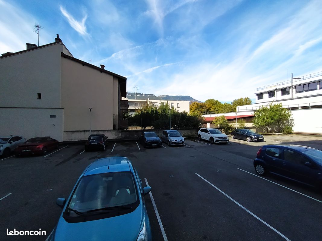 Appartement 3 pièces 61 m² · à Grenoble · 61 m² · 795 €