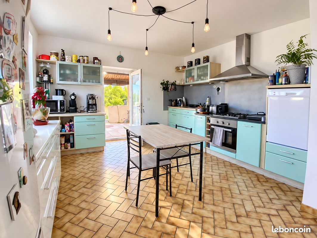 Maison 7 pièces 175 m² · à Terres-de-Haute-Charente · 175 m² · 121 700 €