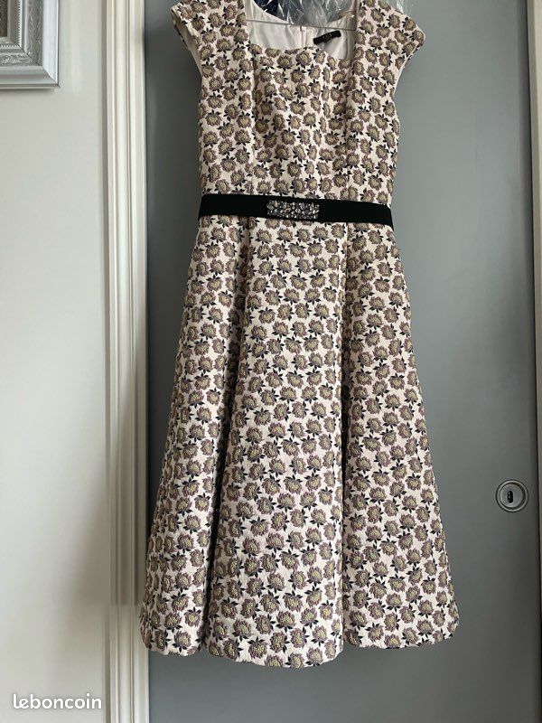 Robe femme en très bon état (image 5)