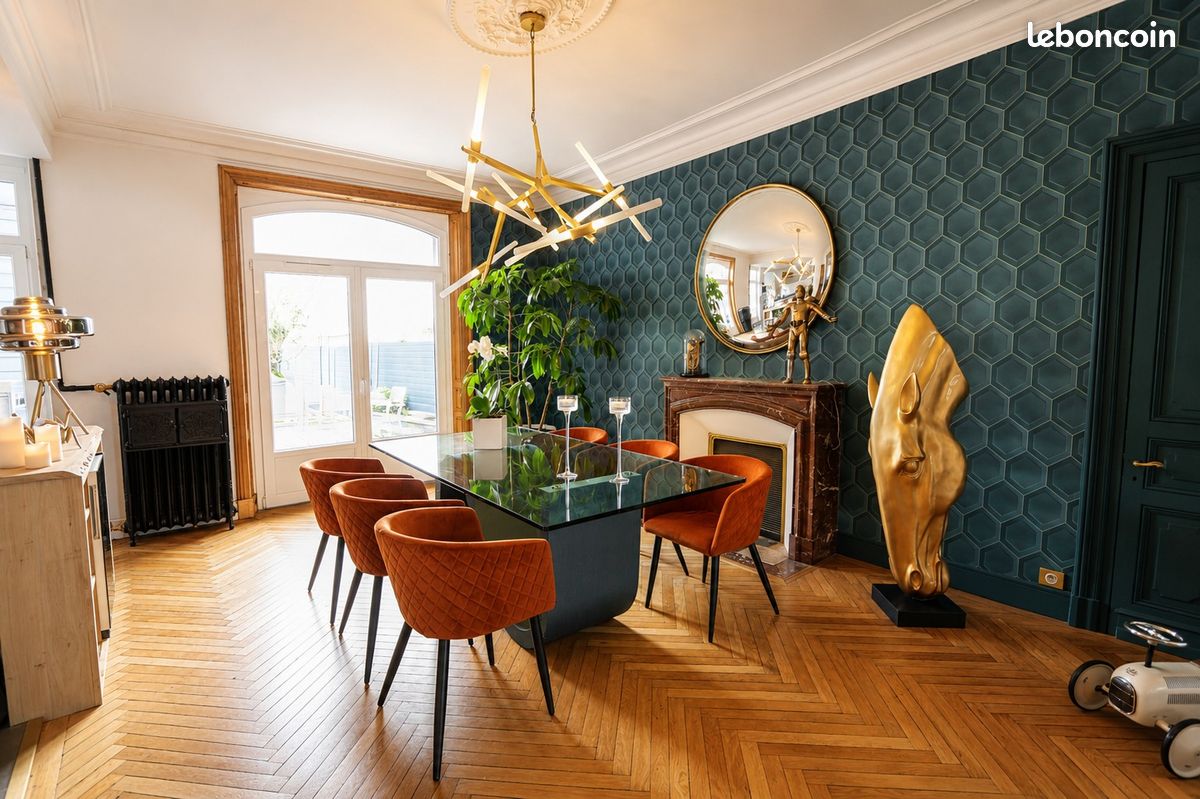 Maison 10 pièces 280 m² · à Cholet · 280 m² · 459 000 €