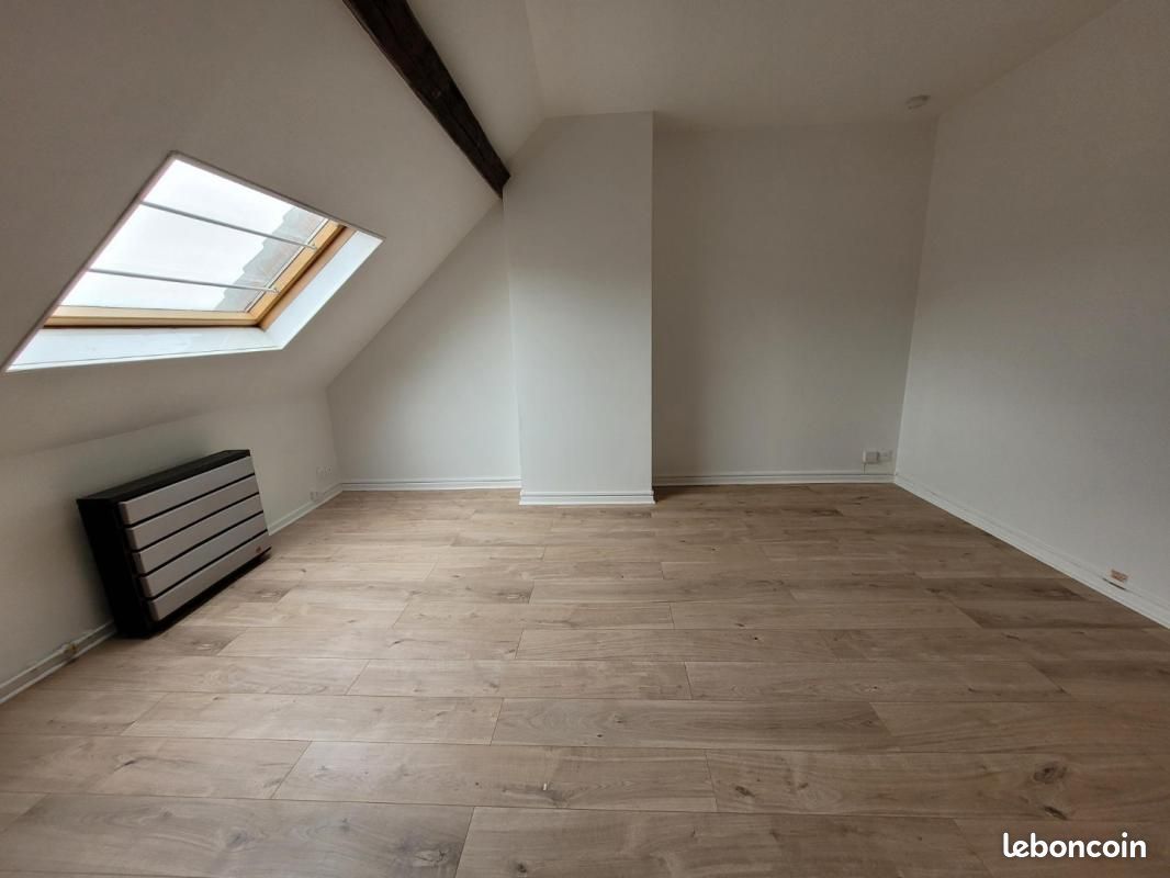 Appartement 1 pièce 17 m² · à Cambrai · 17 m² · 380 €