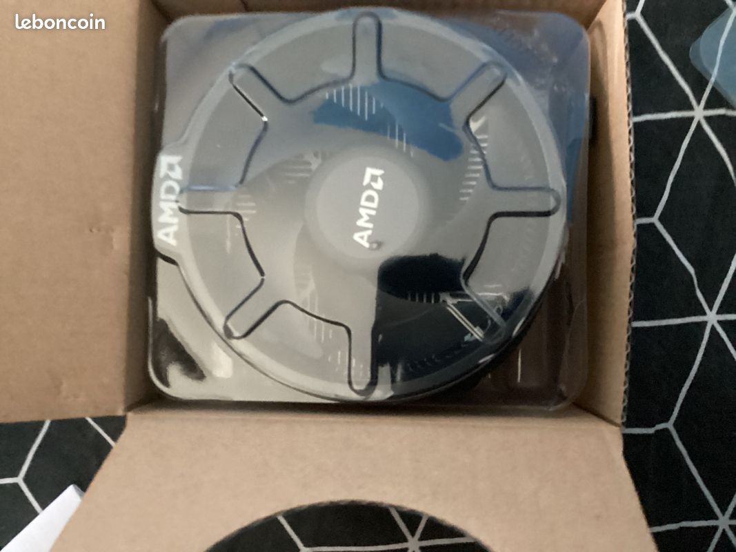 Ryzen 3 2300X (image 3)