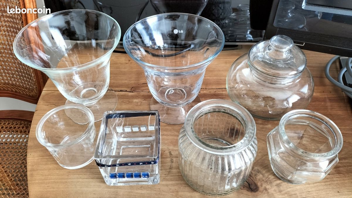 Lot de 7 pots ou récipients en verre (image 1)