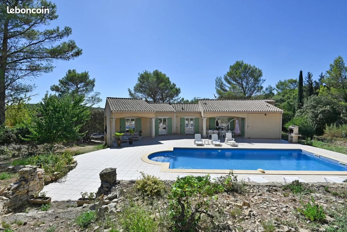 Maison 11 pièces 235 m² · à Nîmes · 235 m² · 835 000 €