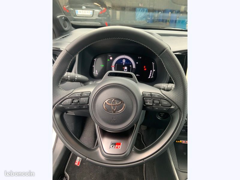 Toyota aygo x Hybride 116h GR Sport CROSSOVER SP (image 17)