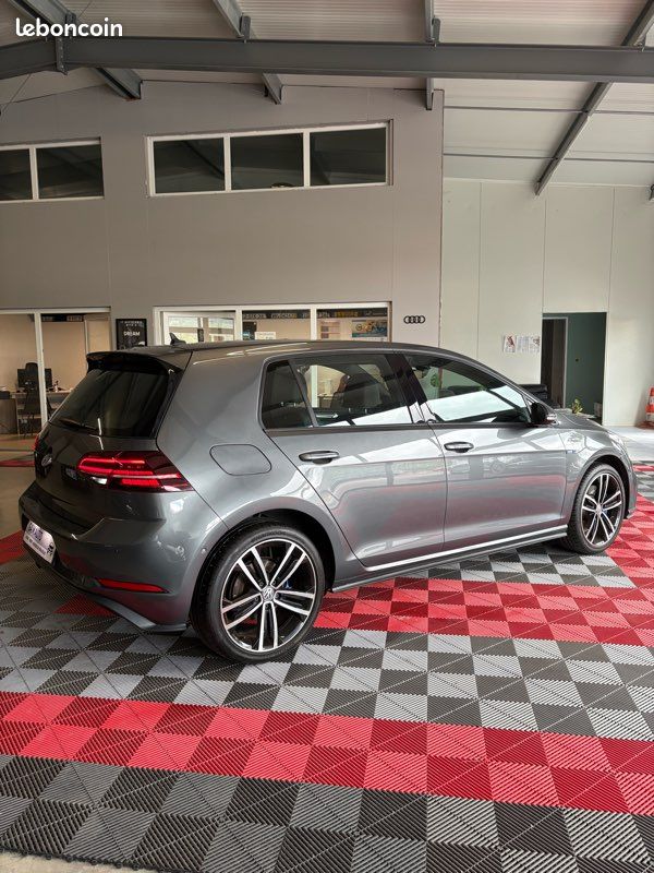 VOLKSWAGEN GOLF 7.5 GTE 204cv DSG6 HYBRIDE 5 Portes (image 2)
