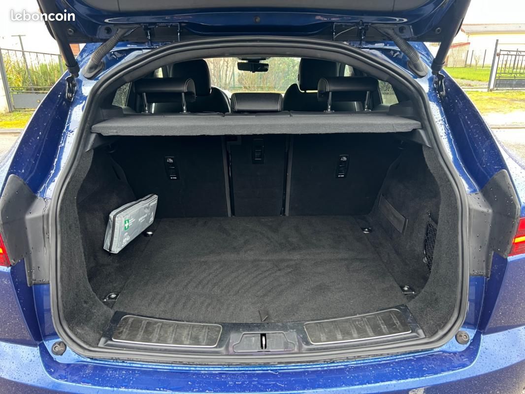 Jaguar E-PACE (2) 1.5 P-300E PHEV AWD R-DYNAMIC SE BVA (image 19)