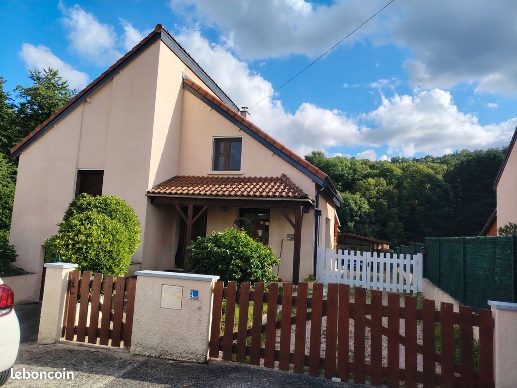 Maison 6 pièces 110 m² · à Firmi · 110 m² · 189 000 €