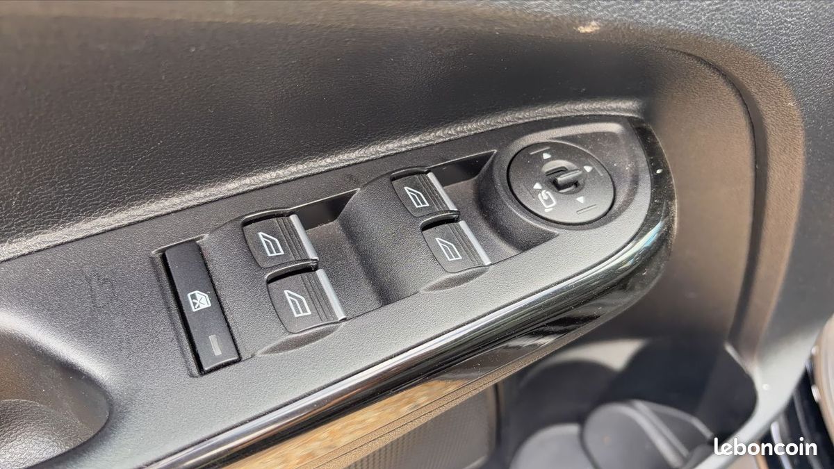 Ford B-Max 1.6 TiVCT 105 PowerShift Titanium (image 22)