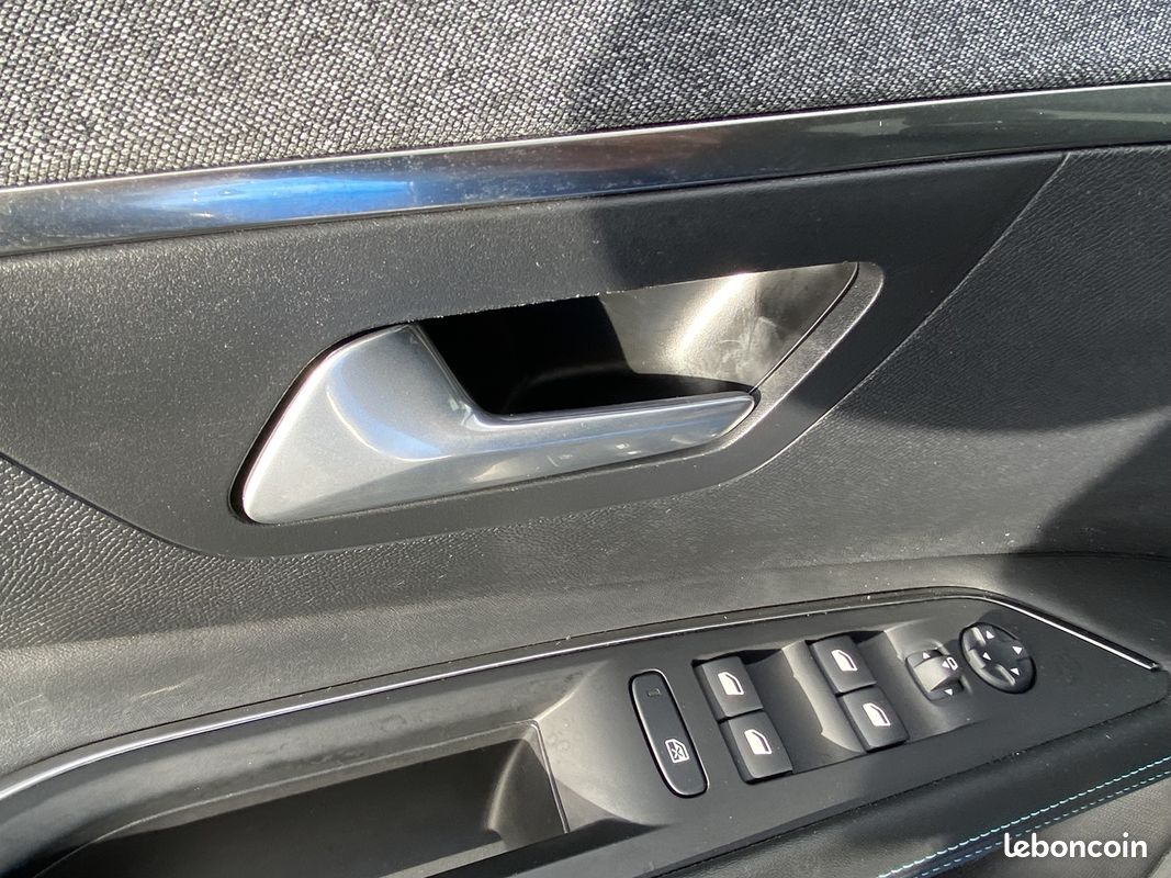 Peugeot 3008 1.5 BLUEHDI 130CH S&S ALLURE PACK EAT8 (image 6)