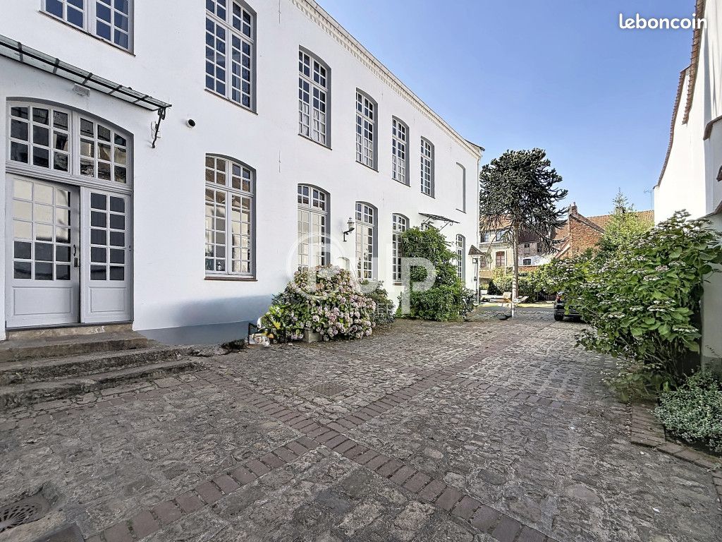 Maison 9 pièces 319 m² · à Hesdin-la-Forêt · 319 m² · 399 000 €
