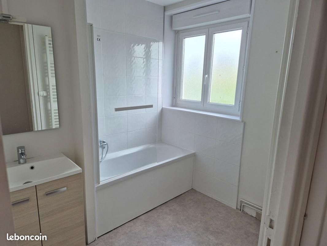 Appartement a louer saint-lo - 4 pièce(s) - 88 m2 - Surfyn