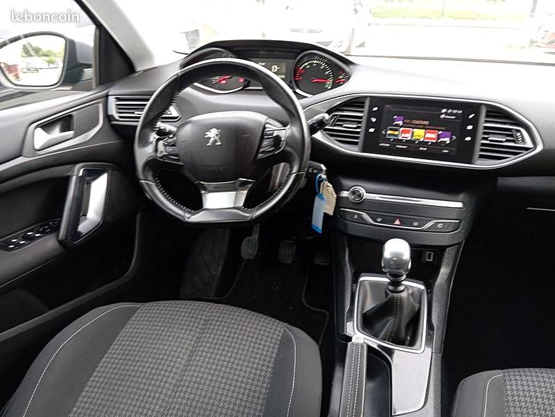 Peugeot 308 ii 2019 (image 11)