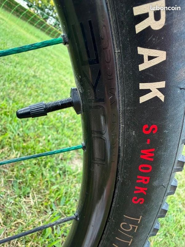 Specialized S-Works Epic World Cup – vélo de course haut de gamme (image 9)