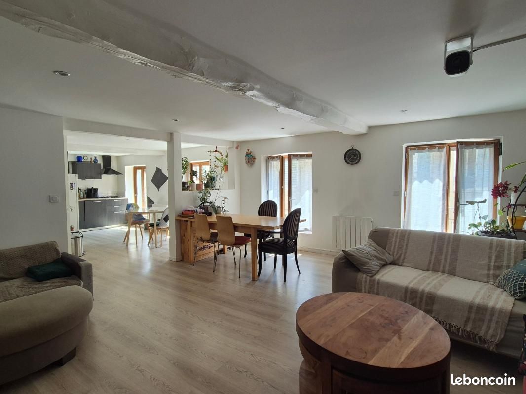 Appartement 5 pièces 87 m² · à Saint-Étienne · 87 m² · 125 000 €