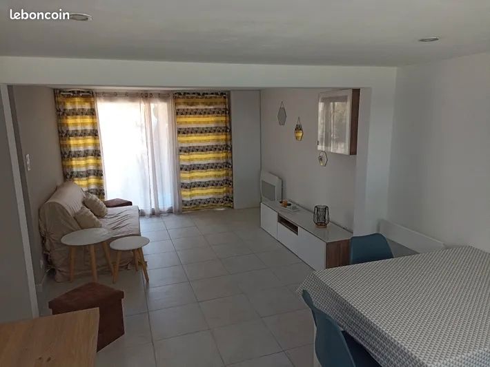 Appartement 5 pièces 75 m² · à Angers · 75 m² · 490 €