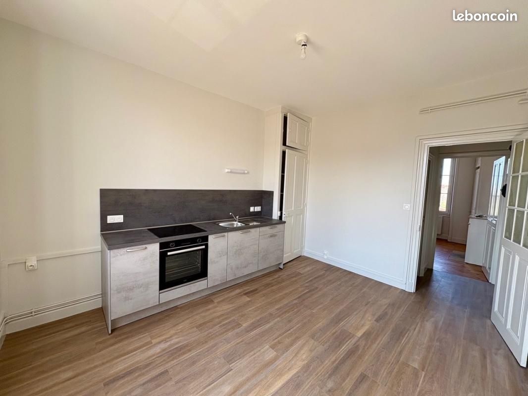 Appartement 2 pièces 45 m² · à Roanne · 45 m² · 450 €/mois