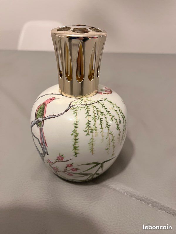 Lampe Berger En Porcelaine – Branches Fleuries Relief – N°42 – France