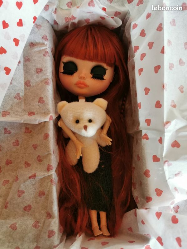 À vendre poupée blythe personnalisée signée et numerotée, nommée Leeloo (image 14)