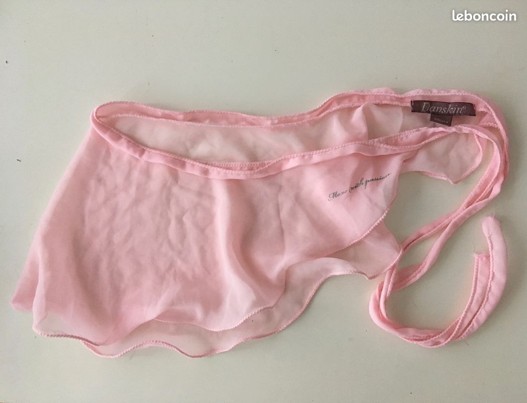 Tenue complète enfant danse classique justaucorps, demi-pointes, cache cœur et tutu (image 5)