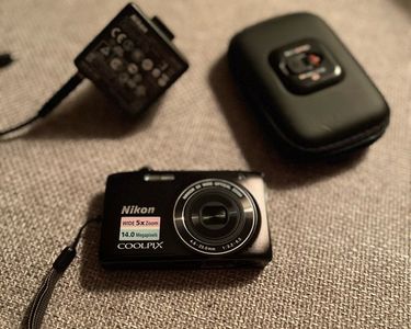 Appareil Photo Numérique Nikon Coolpix S500 - Occasion Très Bon état Avec Carte 8GB Et Chargeur