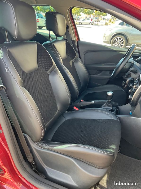 Renault clio 1.2 tce 120 energy intens (image 29)