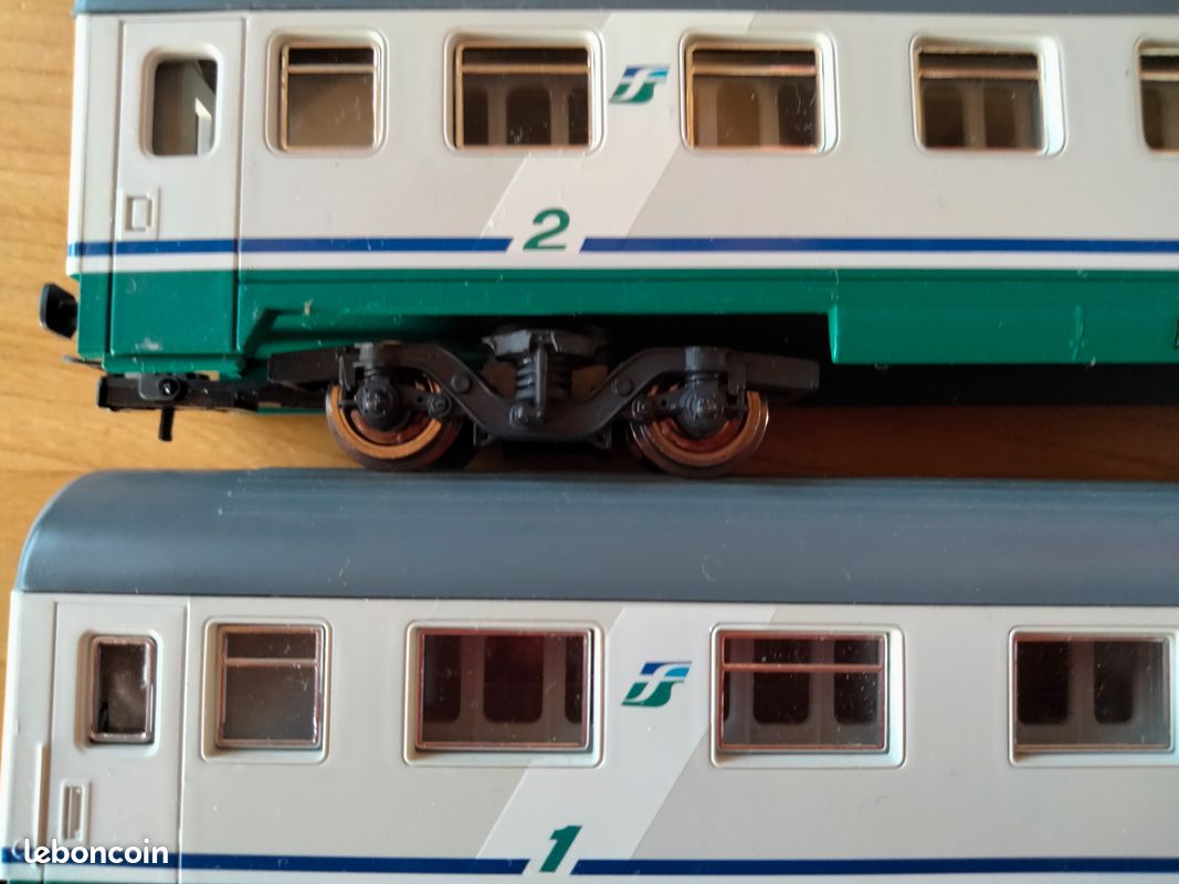 Voiture SNCF UIC TRAM échelle HO – Seconde Classe à Compartiments – Réf 2220