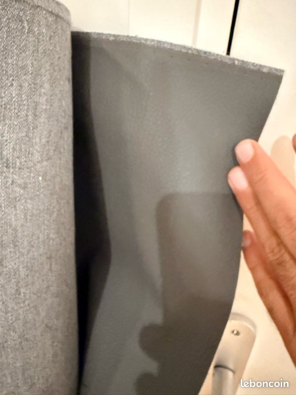 Rouleau de tissu semi cuir (image 1)