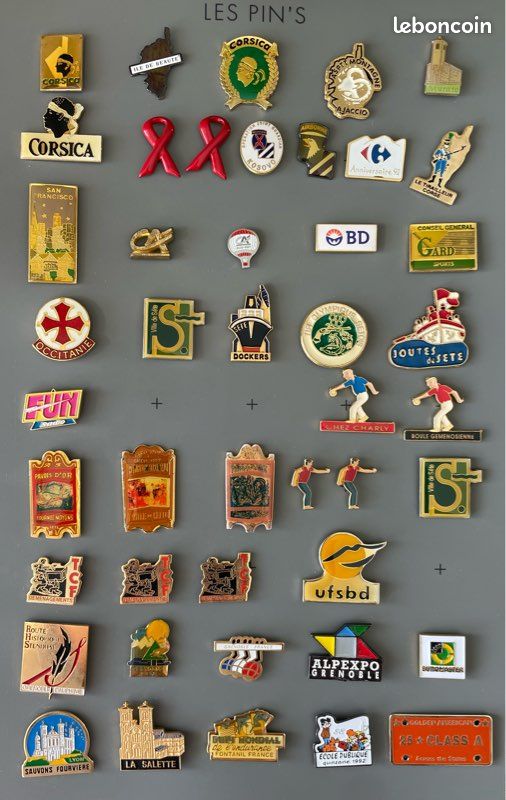 Pin's Vintage Chamonix – Skieur Charly – Années 90