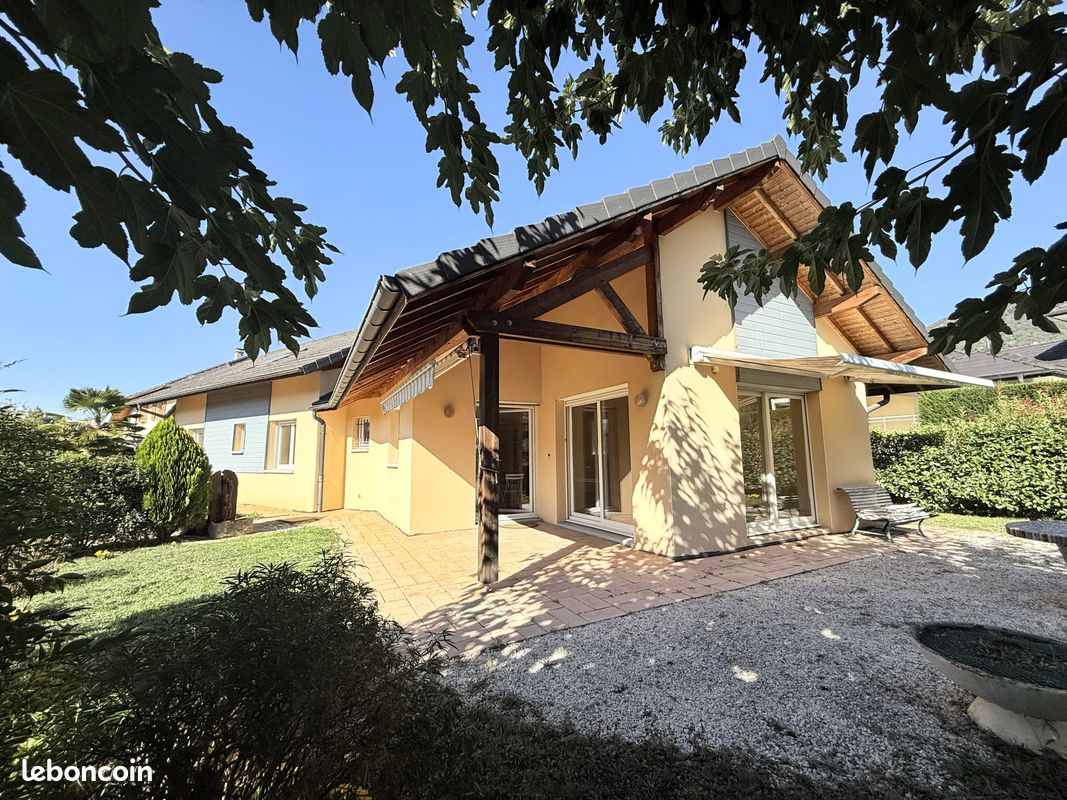 Maison 6 pièces 127 m² · à Challes-les-Eaux · 127 m² · 599 000 €