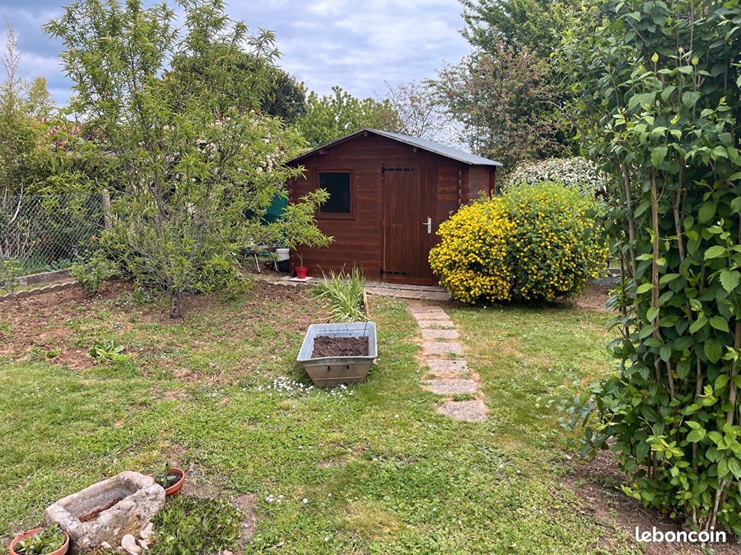Maison 5 pièces 106 m² - Ligugé 86240 (image principale 1)