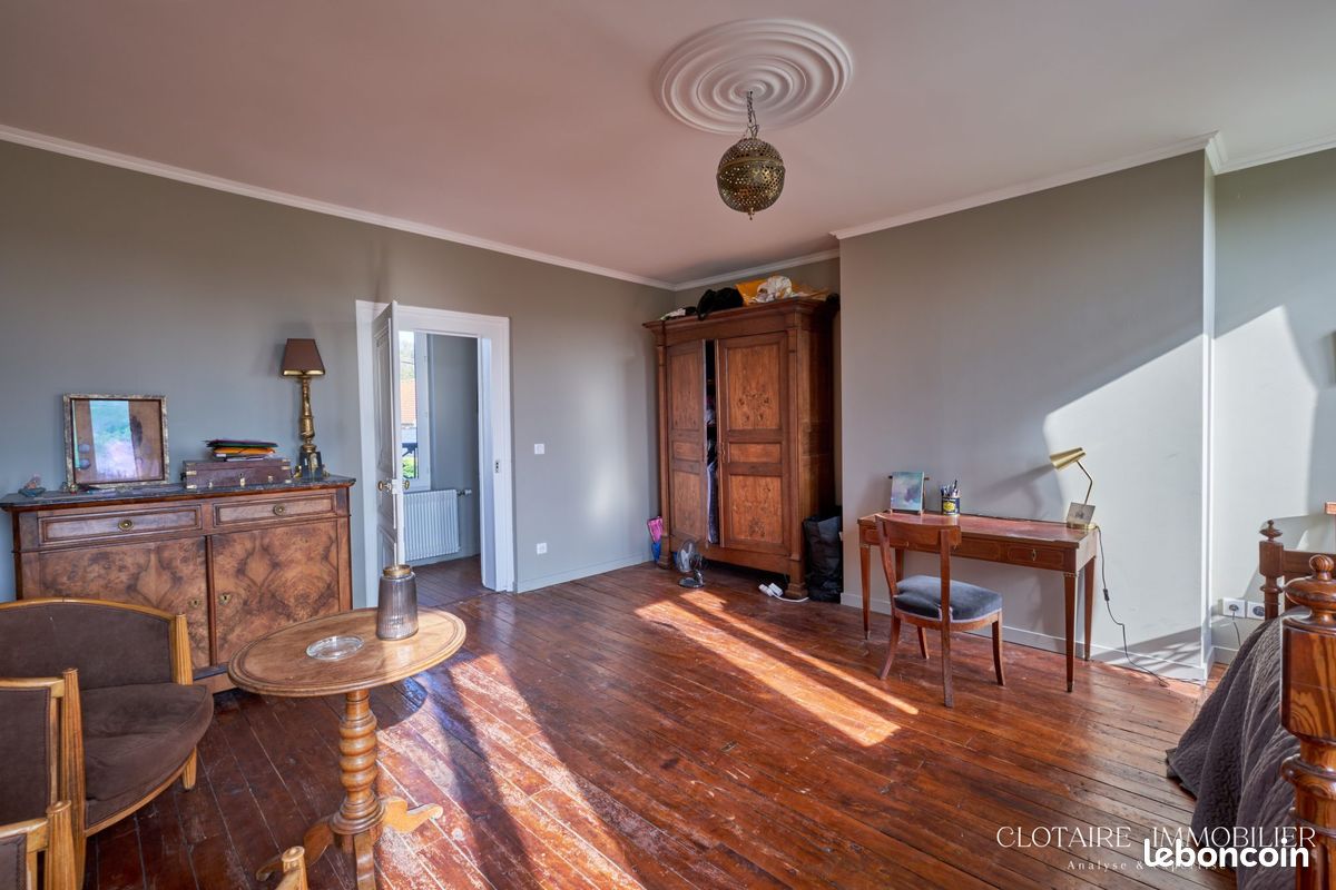 Propriété 10 pièces 204 m² (image 9)