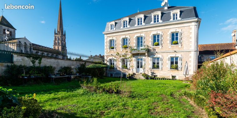 Maison 18 pièces 343 m²