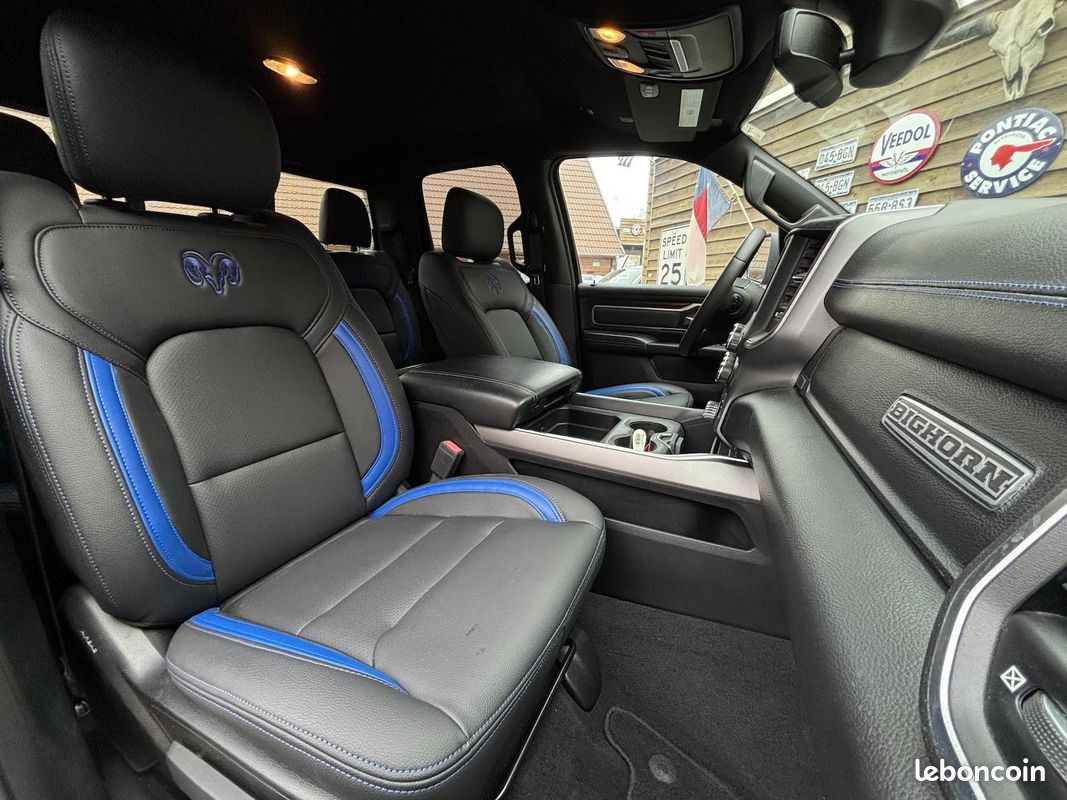 Dodge RAM 1500 Big Horn Punisher 5.7 V8 HEMI 401 ch 4x4 – GPL – CarPlay – Attelage (image 19)