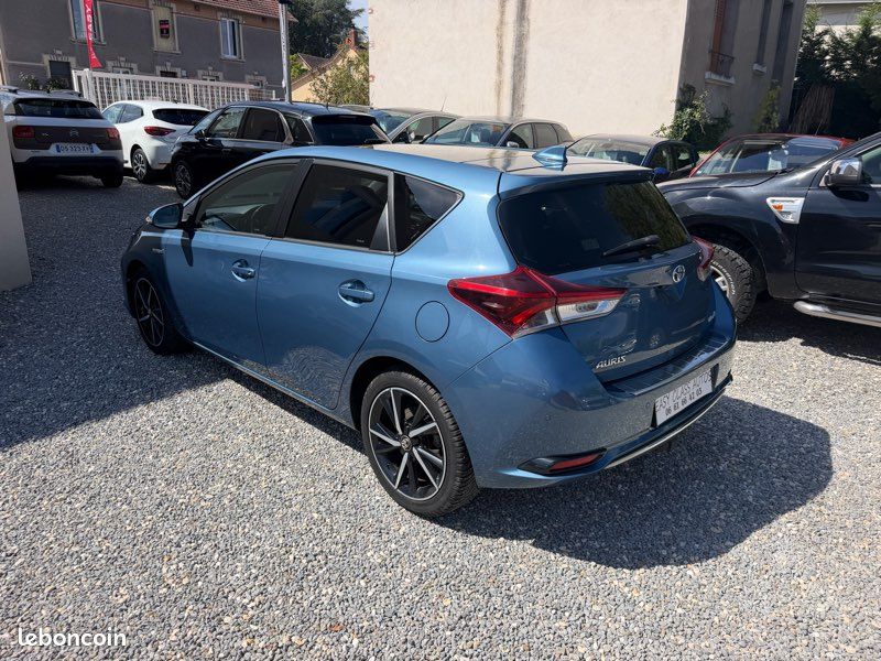 Toyota AURIS 1.8 VVT-i 136ch BOÎTE AUTO CAMÉRA AR/GPS/TOIT PANO/CLIM AUTO (image 4)