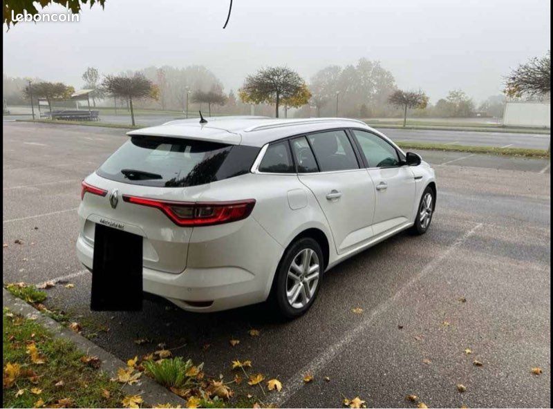 Megane4 (image 2)