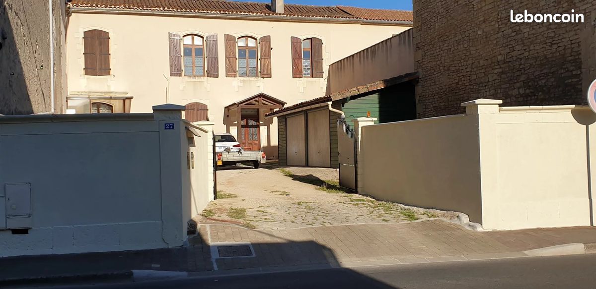 Local commercial 296 m² · à Ruffec · 296 m² · 284 500 €