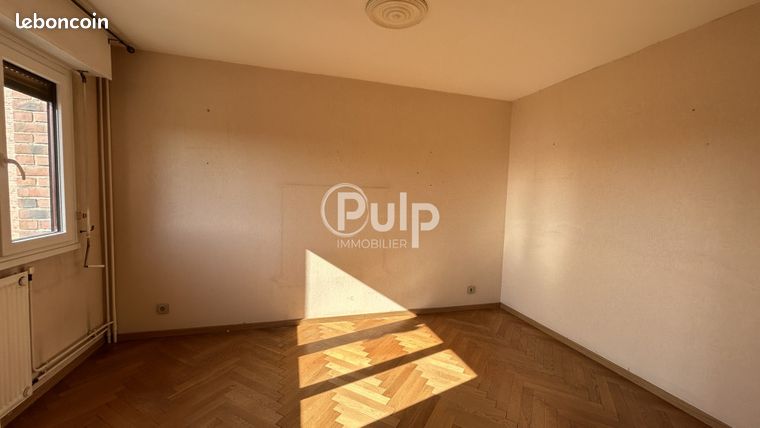 https://img.leboncoin.fr/api/v1/lbcpb1/images/ab/68/61/ab686114573ab30b4d52123b09a7c5a1d65dda9e.jpg?rule=ad-image