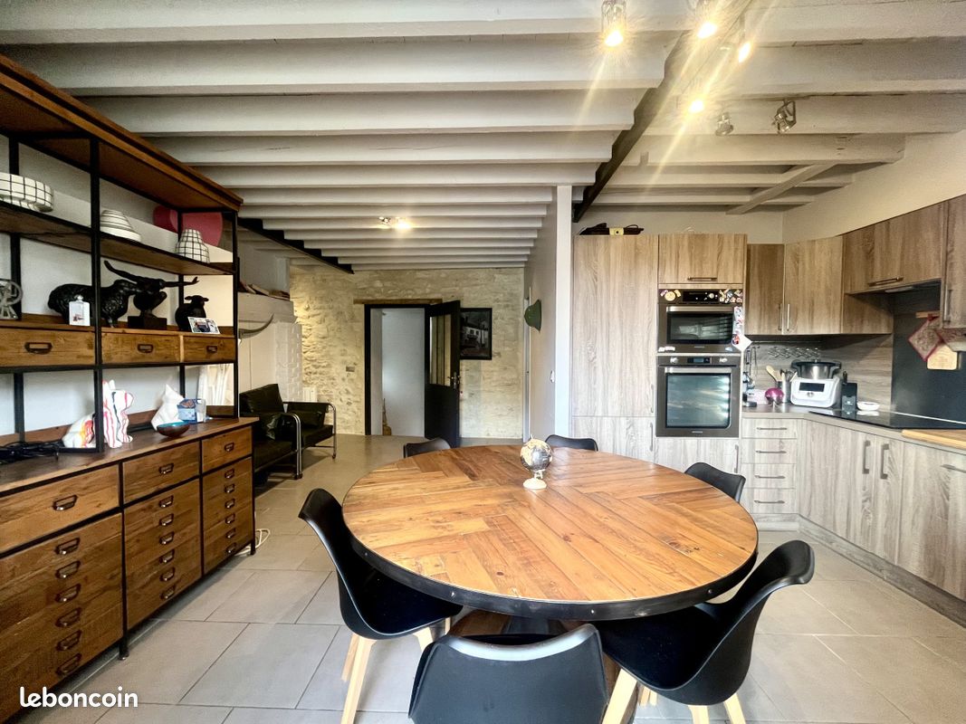 Appartement 3 pièces 83 m² · à Port-en-Bessin-Huppain · 83 m² · 807 €/mois