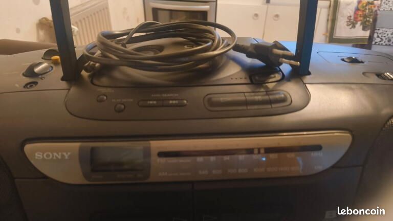Poste radio,cd et double cassettes audio SONY (image 2)