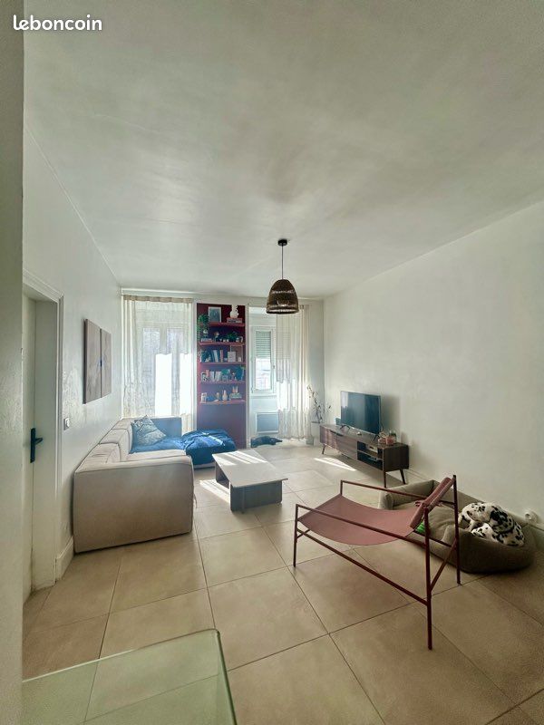 Appartement 2 pièces 55 m² · à Aubenas · 55 m² · 99 000 €