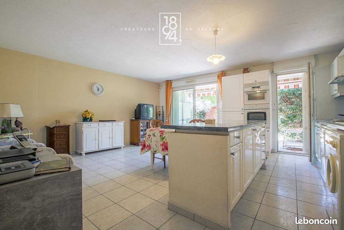 Appartement 4 pièces 77 m² · à Marseille · 77 m² · 241 000 €
