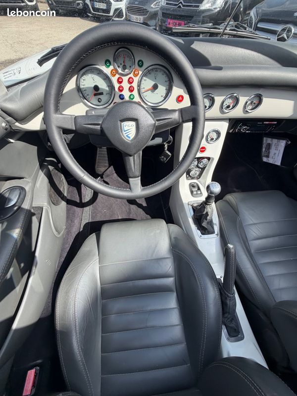PGO SPEEDSTER CEVENNES 2.0 140CH - KILOMETRAGE D'ORIGINE - CLIMATISATION - RADIo (image 20)