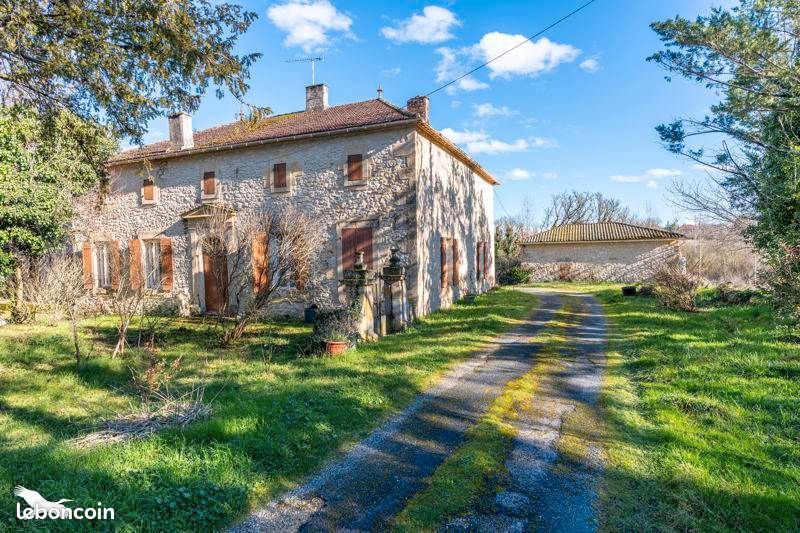 Maison 8 pièces 195 m² · à Montagnac-sur-Lède · 195 m² · 249 900 €