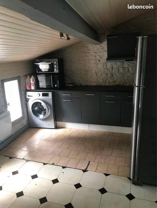 Appartement 1 pièce 35 m² · à Collonges-au-Mont-d'Or · 35 m² · 500 €