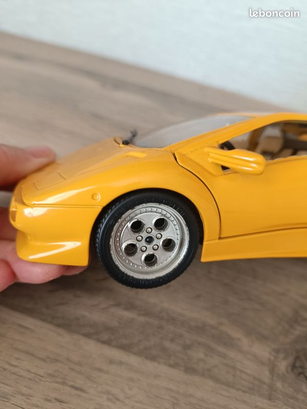 Lamborghini Diablo 1990 1:18 Bburago (Neu und originalverpackt) in Bühl b.Aarberg für CHF 35